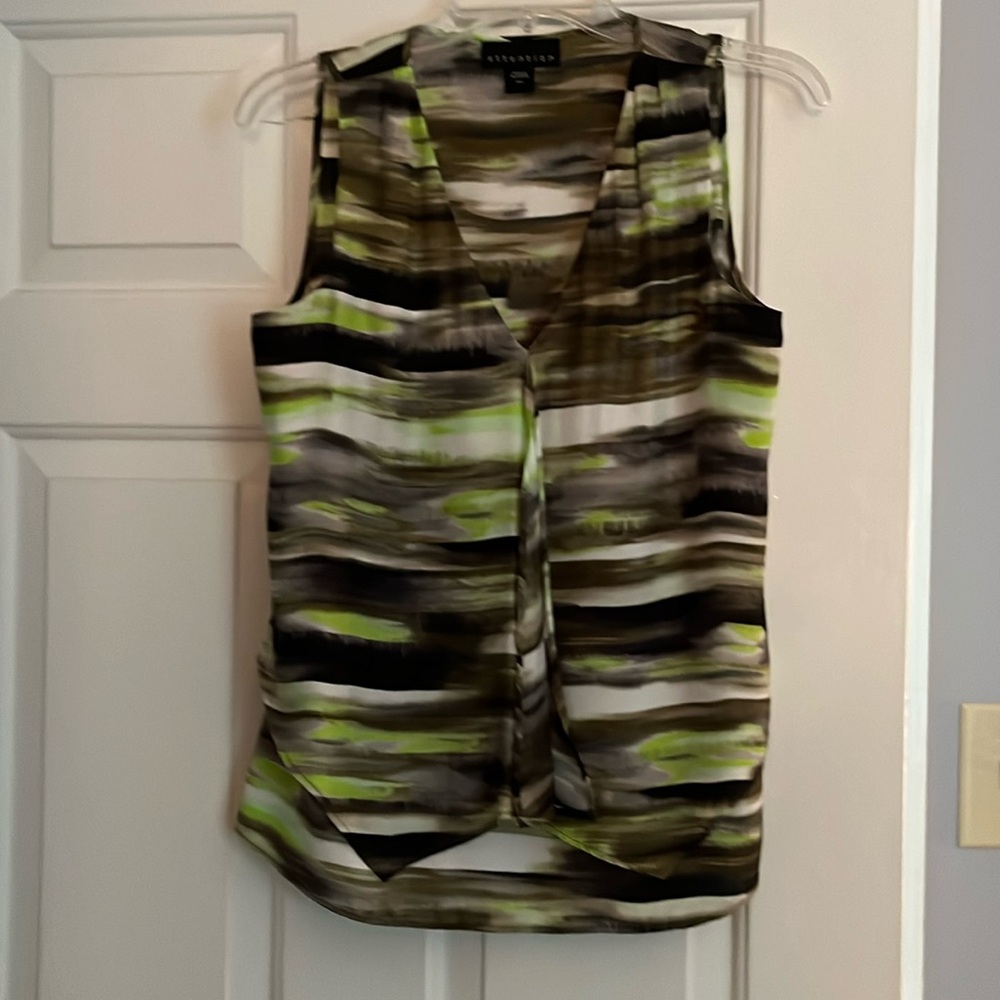 Unique sleeveless lightweight v-neck blouse